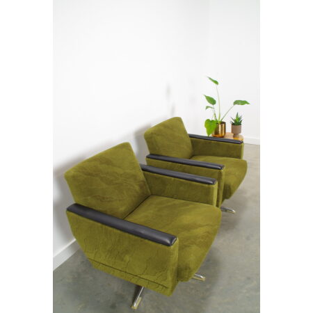 Vintage groene draai fauteuil met chromen onderstel, bar lounge stoel