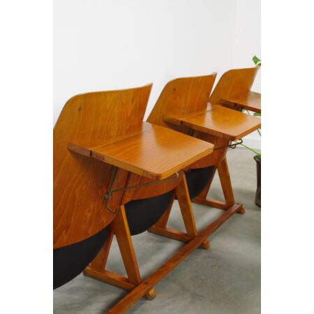 Vintage 3 zits bioscoop stoelen hout met tafeltje, theaterstoelen