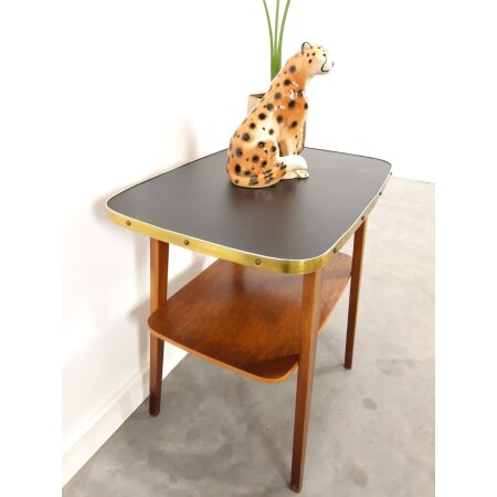 Vintage fineer hoge tafel met zwart kunststof blad, bijzettafel