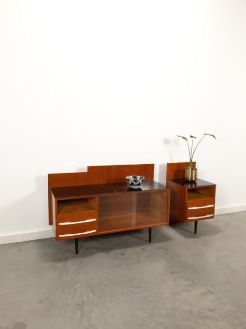 Vintage design donker fineer nachtkastjes set Pozar met zwart opaline glas