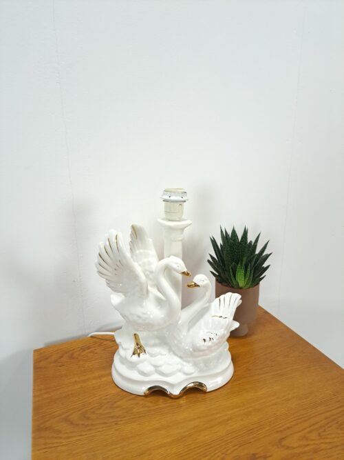Vintage porseleinen lamp zwanen met gouden details, tafellamp