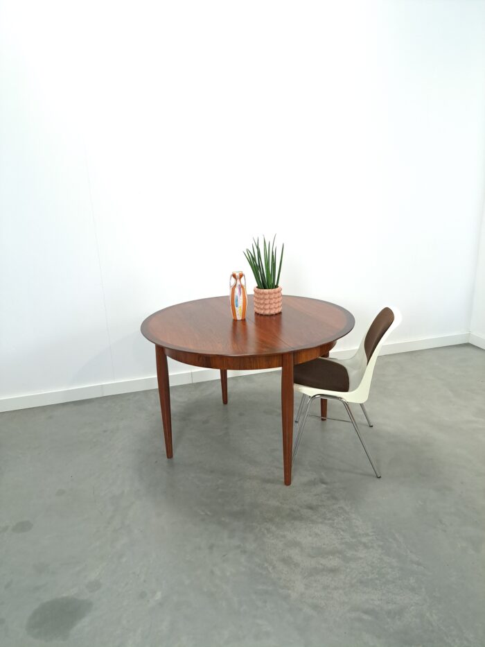Vintage design uitschuifbare palissander Lübke ronde tafel, eettafel