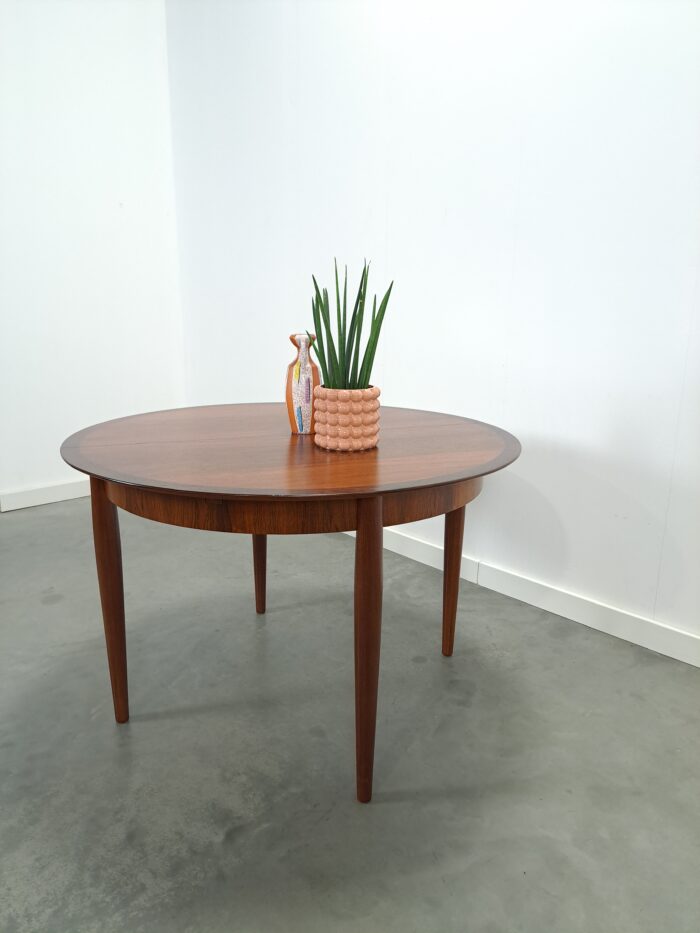Vintage design uitschuifbare palissander Lübke ronde tafel, eettafel