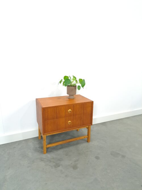 Vintage klein teak ladekastje uit Zweden, nachtkastje