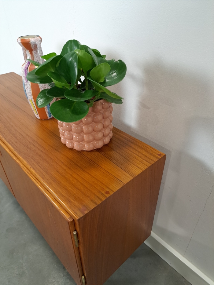 Vintage teak kastje met ronde grepen, sideboard