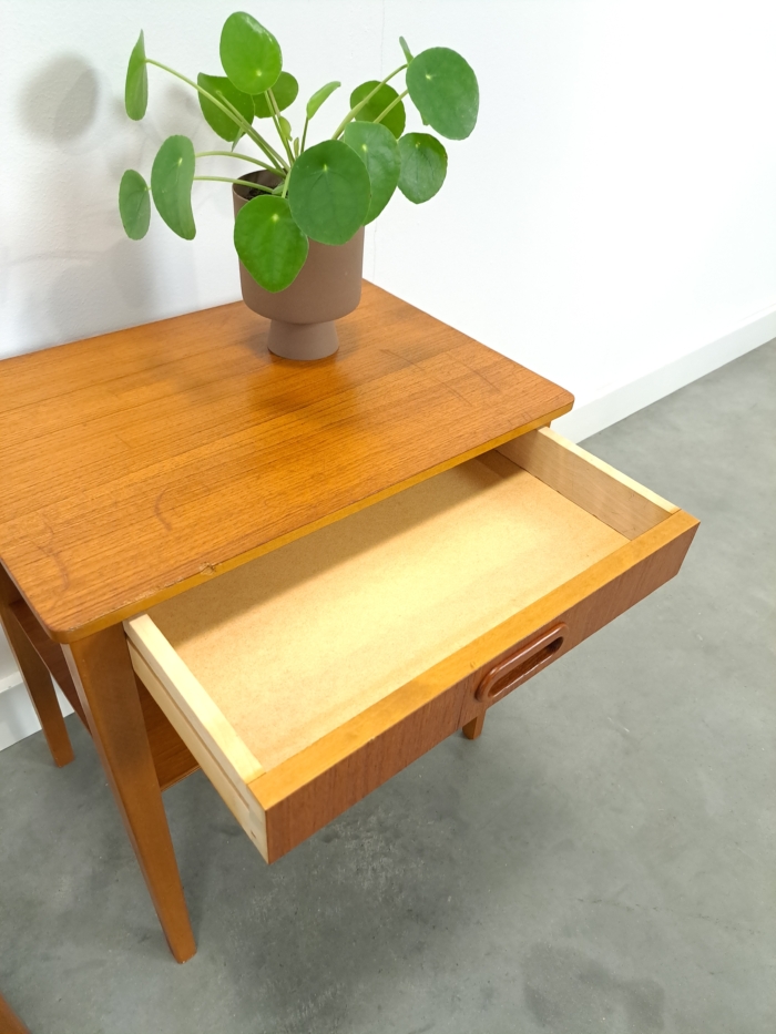 Vintage teak set nachtkastjes uit Zweden