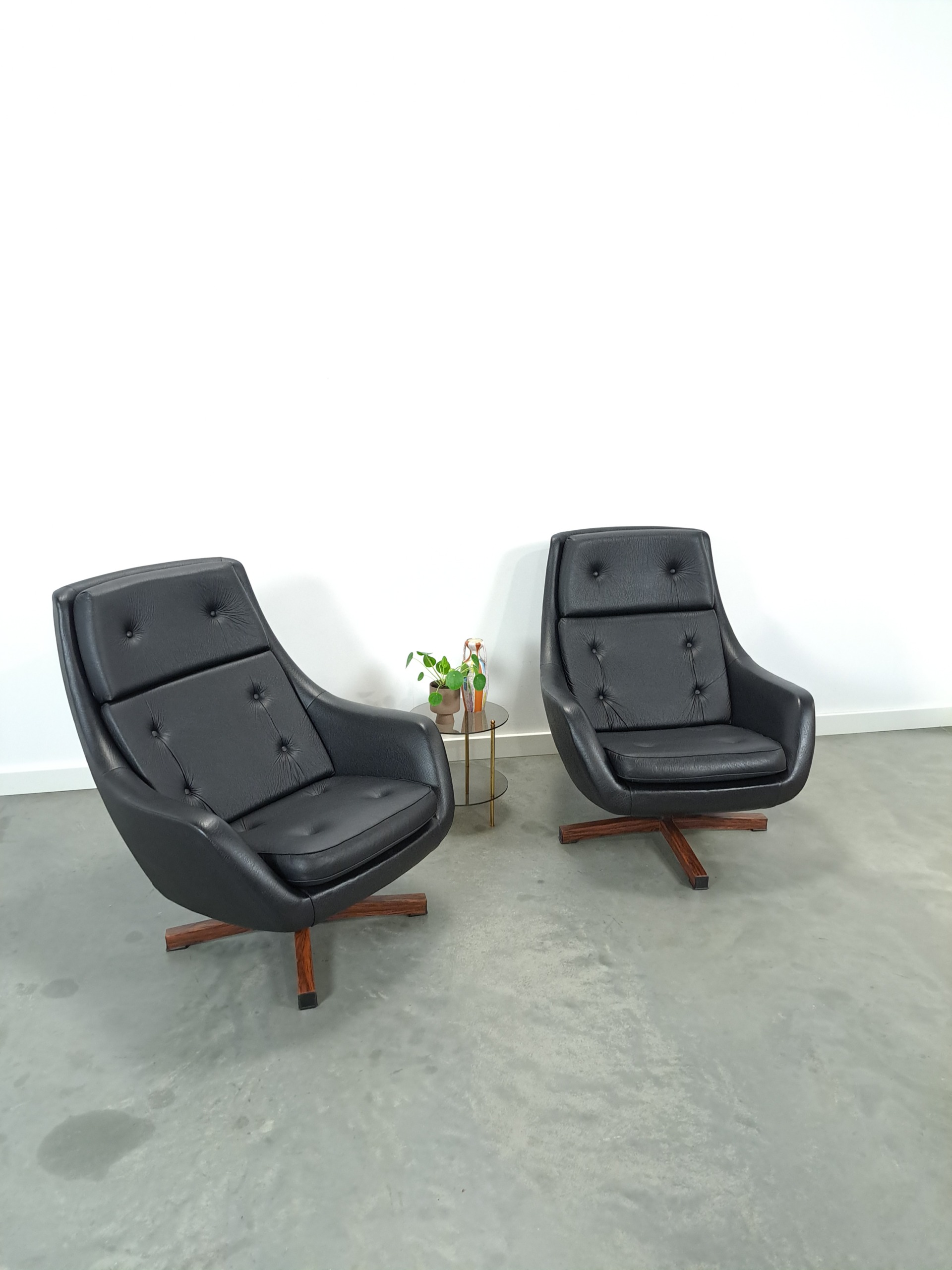 Vintage zwarte skai kunstleder draaifauteuil, fauteuil