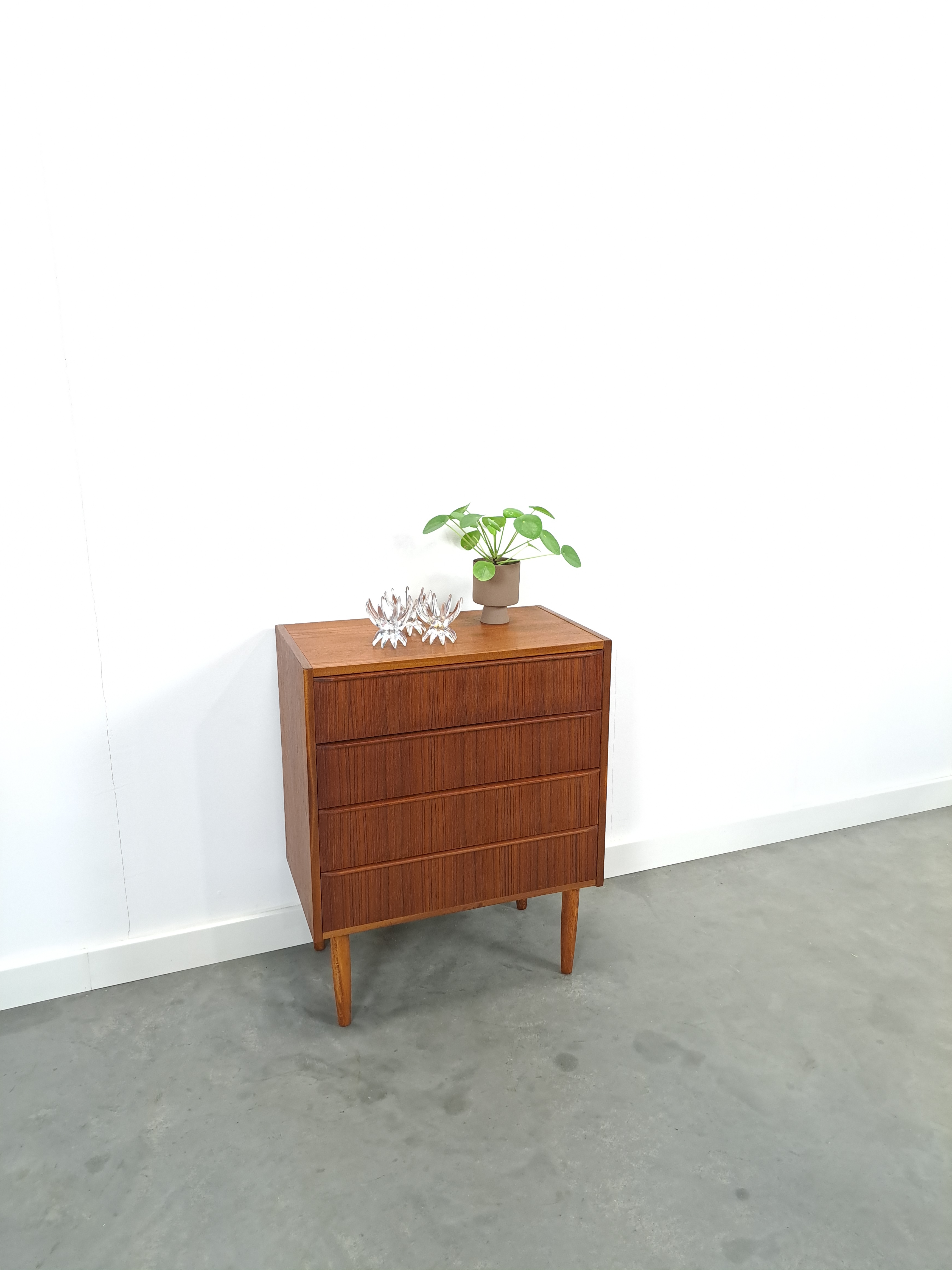 Vintage Deens teak ladekast met 4 lades
