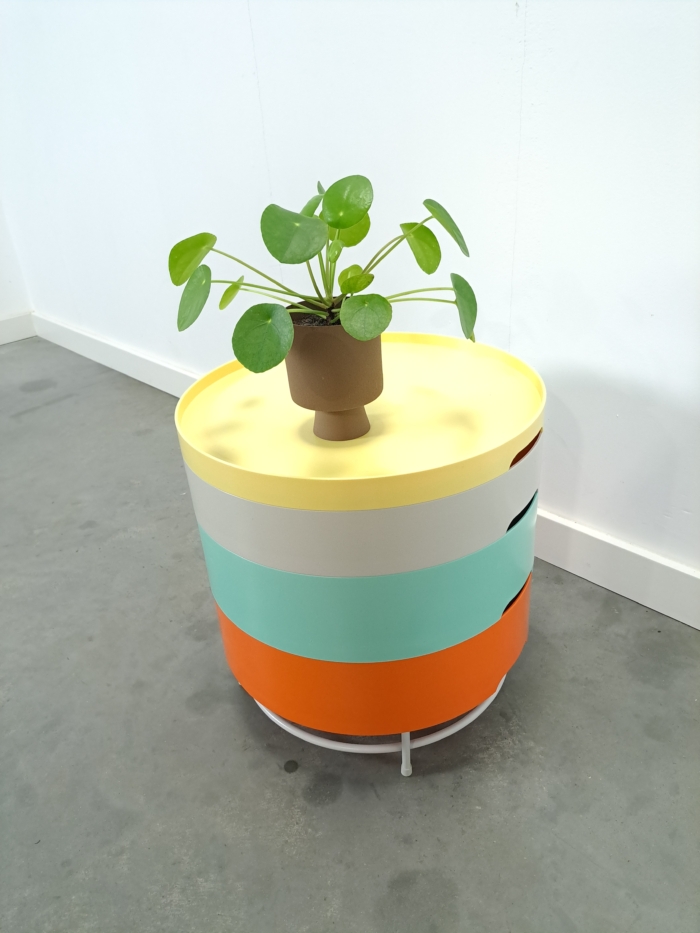 Vintage Ikea PS 2014 gekleurde kunststof opbergtafel Richardson, bijzettafel