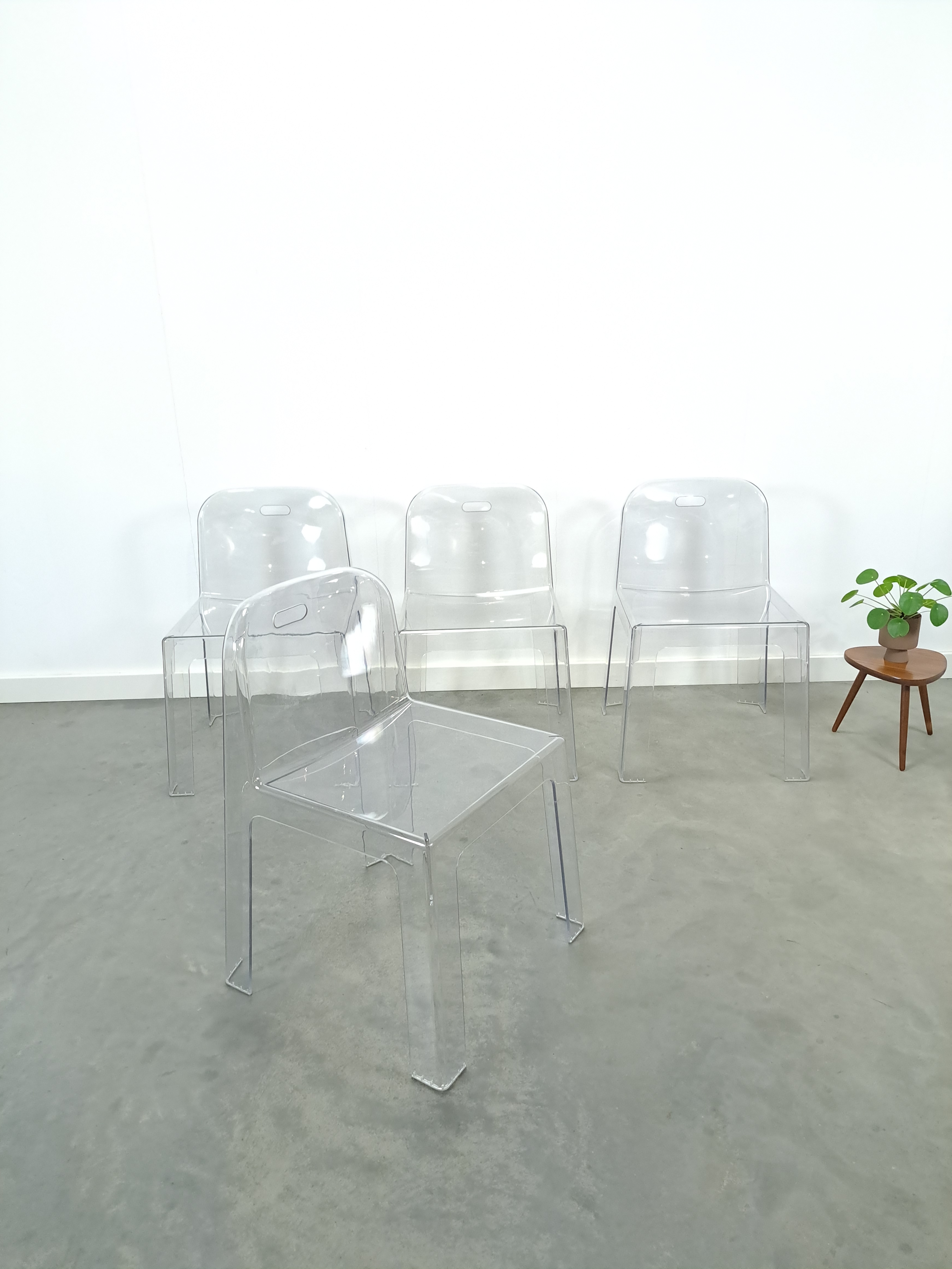 Vintage design plexiglas stapelbare stoelen Trono by Sottsass Associati 2005 Segis Italy, eetkamerstoelen