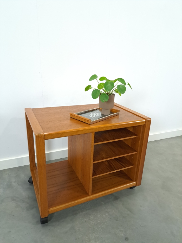 Vintage teak trolley met legplanken jaren 60 tv meubel, audio meubel