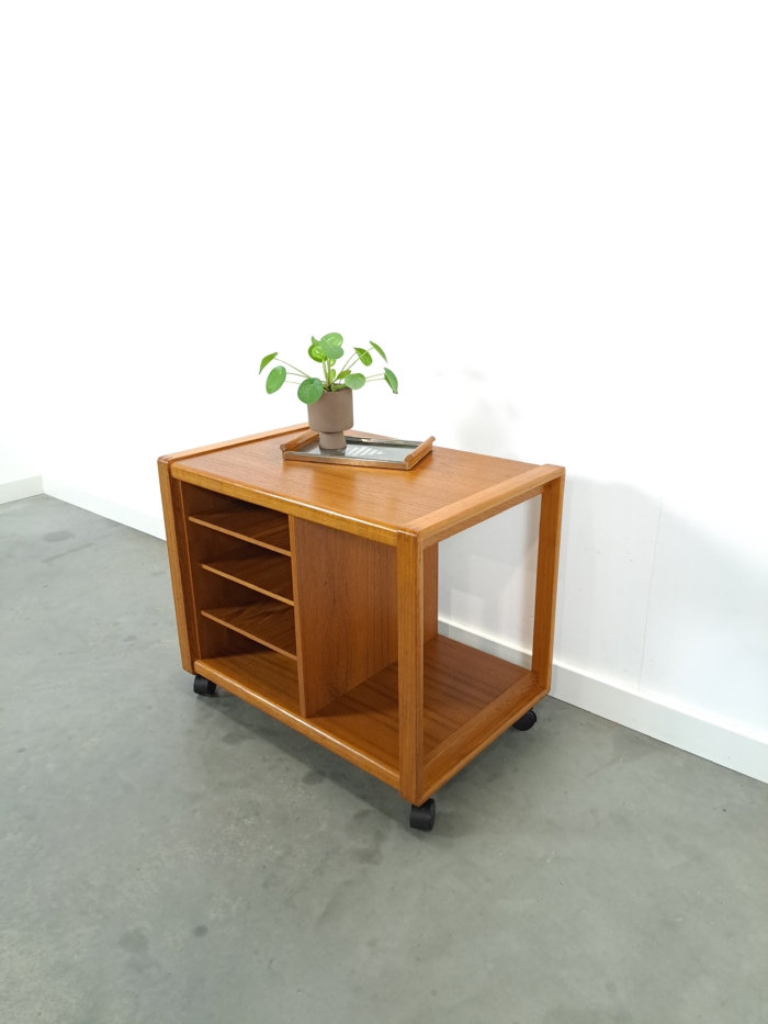 Vintage teak trolley met legplanken jaren 60 tv meubel, audio meubel