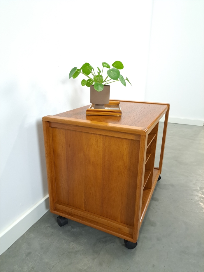 Vintage teak trolley met legplanken jaren 60 tv meubel, audio meubel