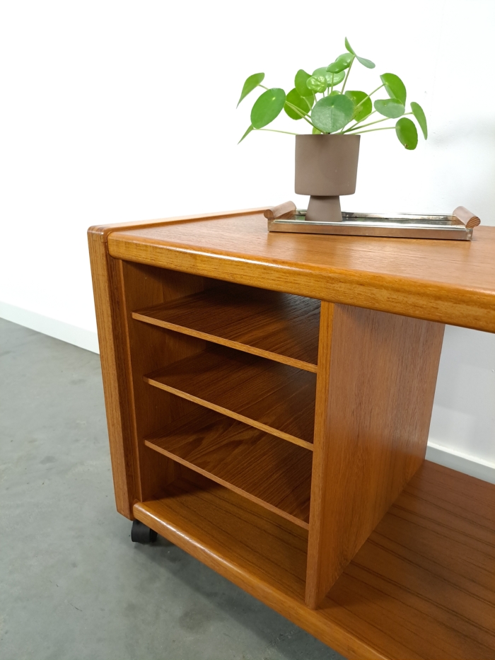 Vintage teak trolley met legplanken jaren 60 tv meubel, audio meubel