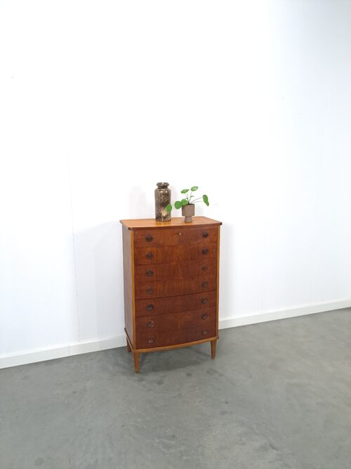 Vintage Deens gebogen ladekast met 7 lades en ronde grepen