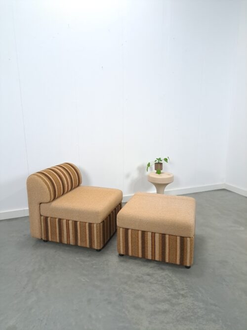 Vintage gestreepte elementen fauteuil met hocker of sofa